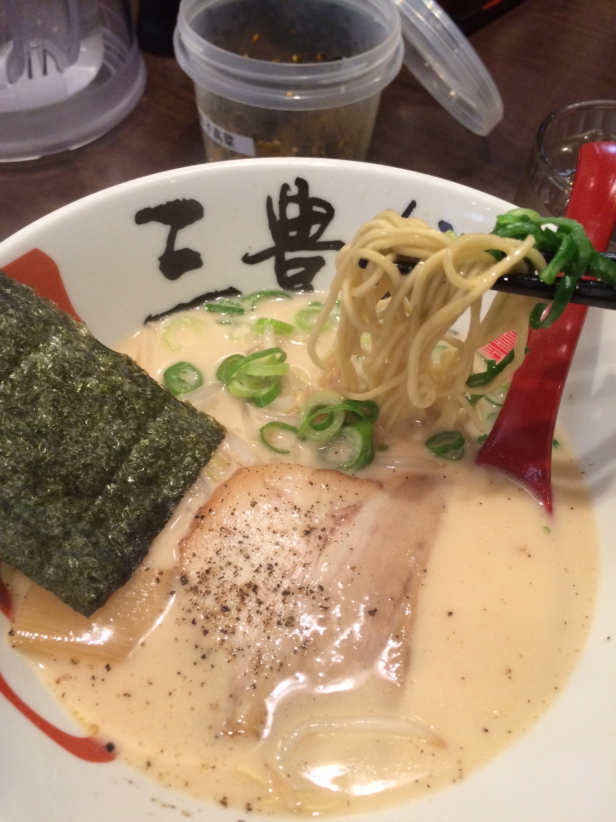 とんこつラーメン@南船場 三豊麺 ×