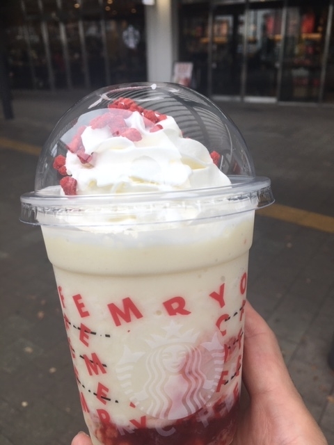 メリーストロベリーケーキ　フラペチーノ@スターバックス