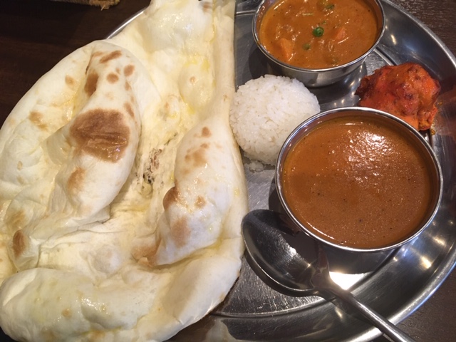 Bランチ（野菜カレーとバターチキンカレー）@島之内　バッティ