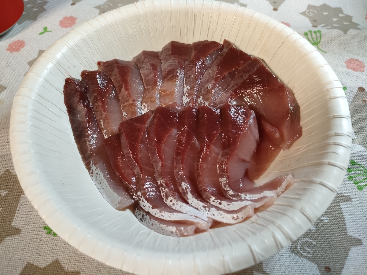 カツオの刺身の写真