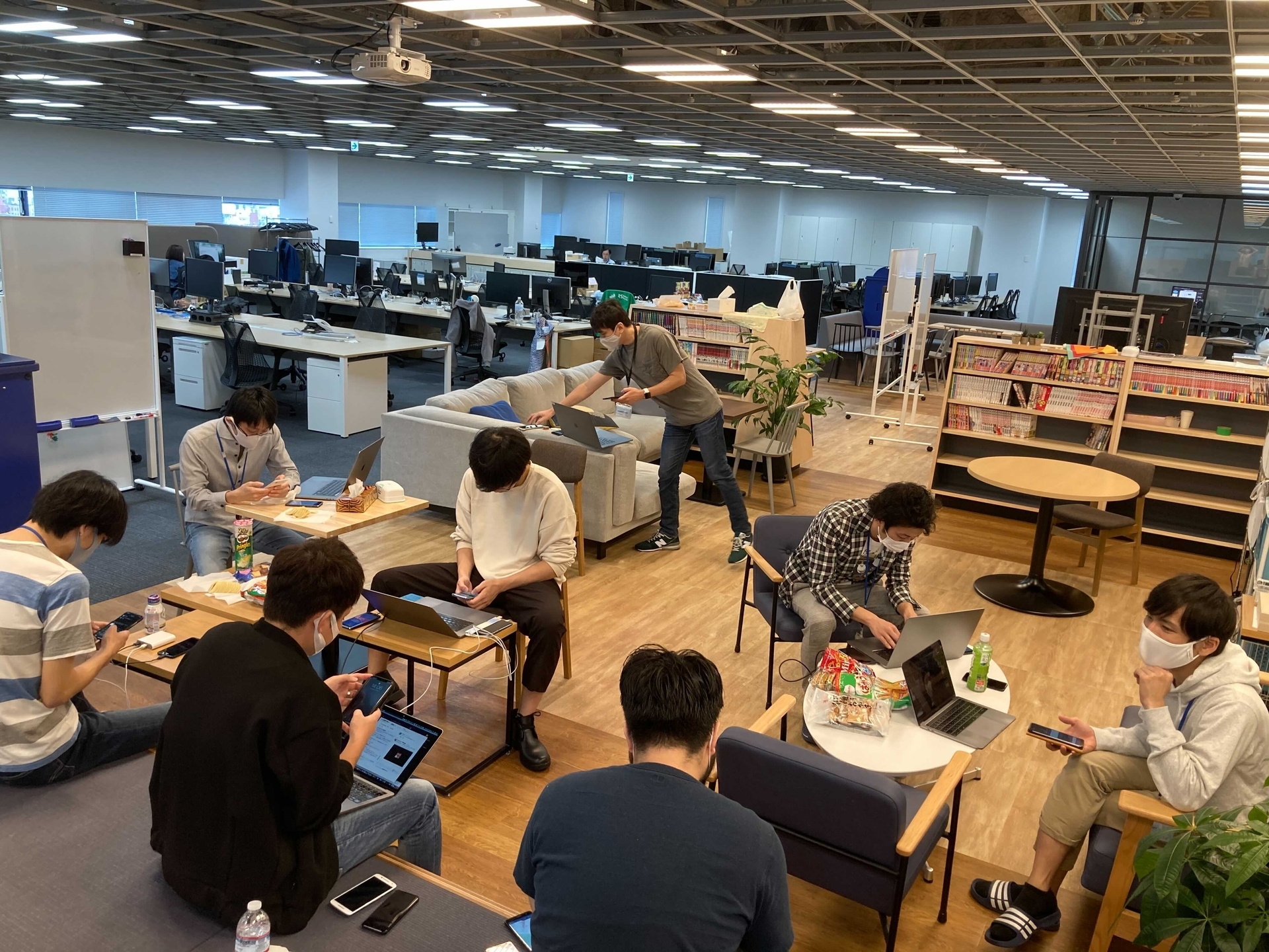 リアルとリモートのハイブリット開催時の様子