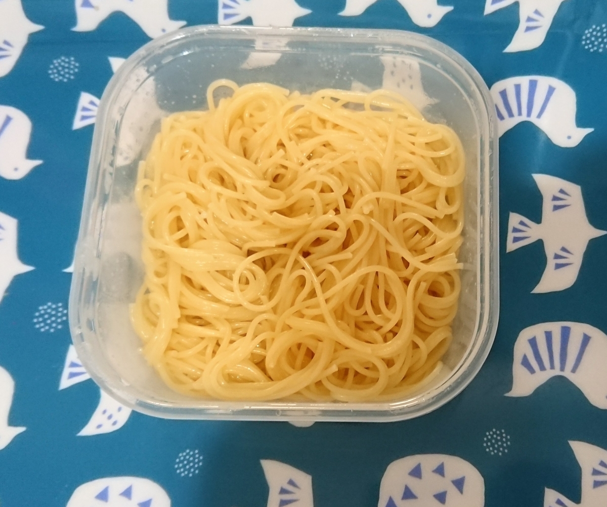 レンジ調理後のパスタ