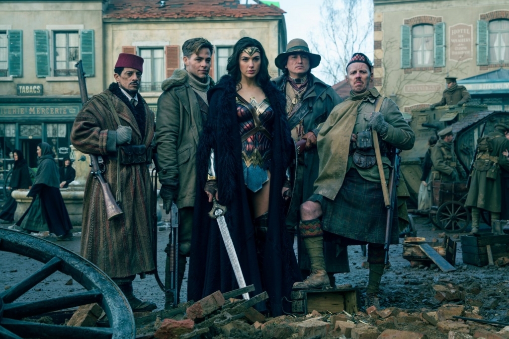 ワンダーウーマン 2017 ダイアナの純粋さとスティーブの高潔さ 女性ヒーロー映画を最初に手掛けたのが偉い Gock221b