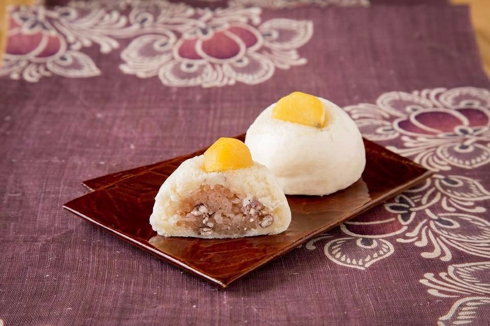 菓舗 近江屋 赤飯まんじゅうグルメレポート 暮らしをアップデートせよ