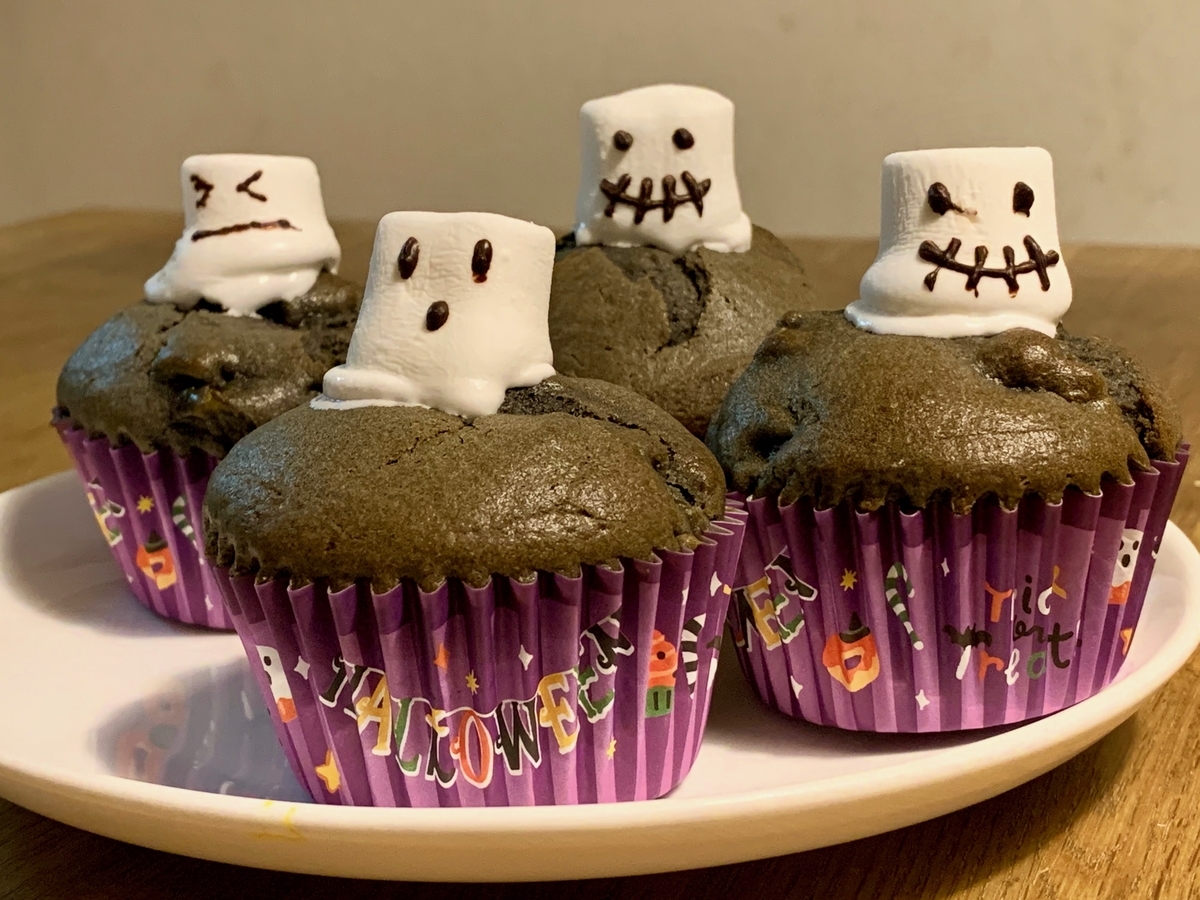 ハロウィンにぴったり かぼちゃと黒ごまラテのマフィン ごはん便り