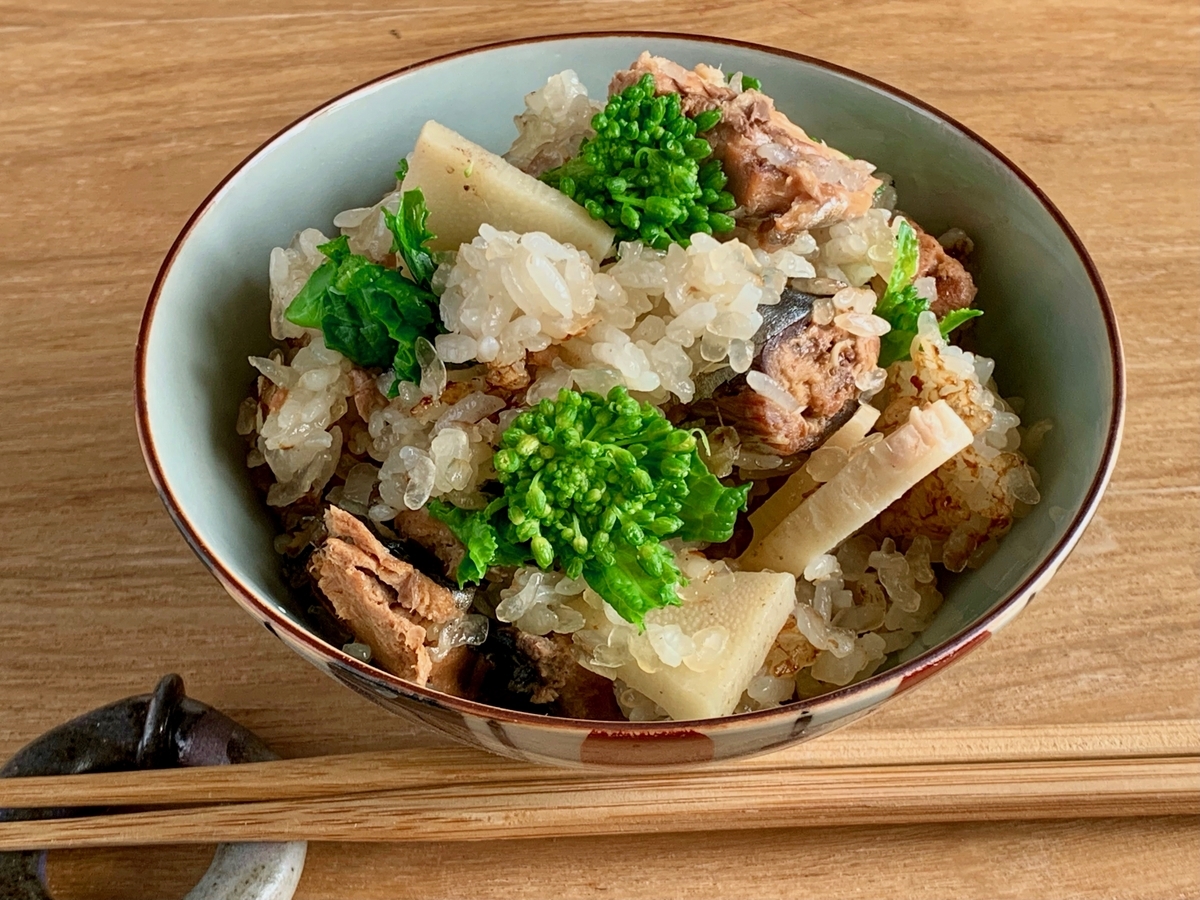 鯖缶とたけのこの炊き込みご飯