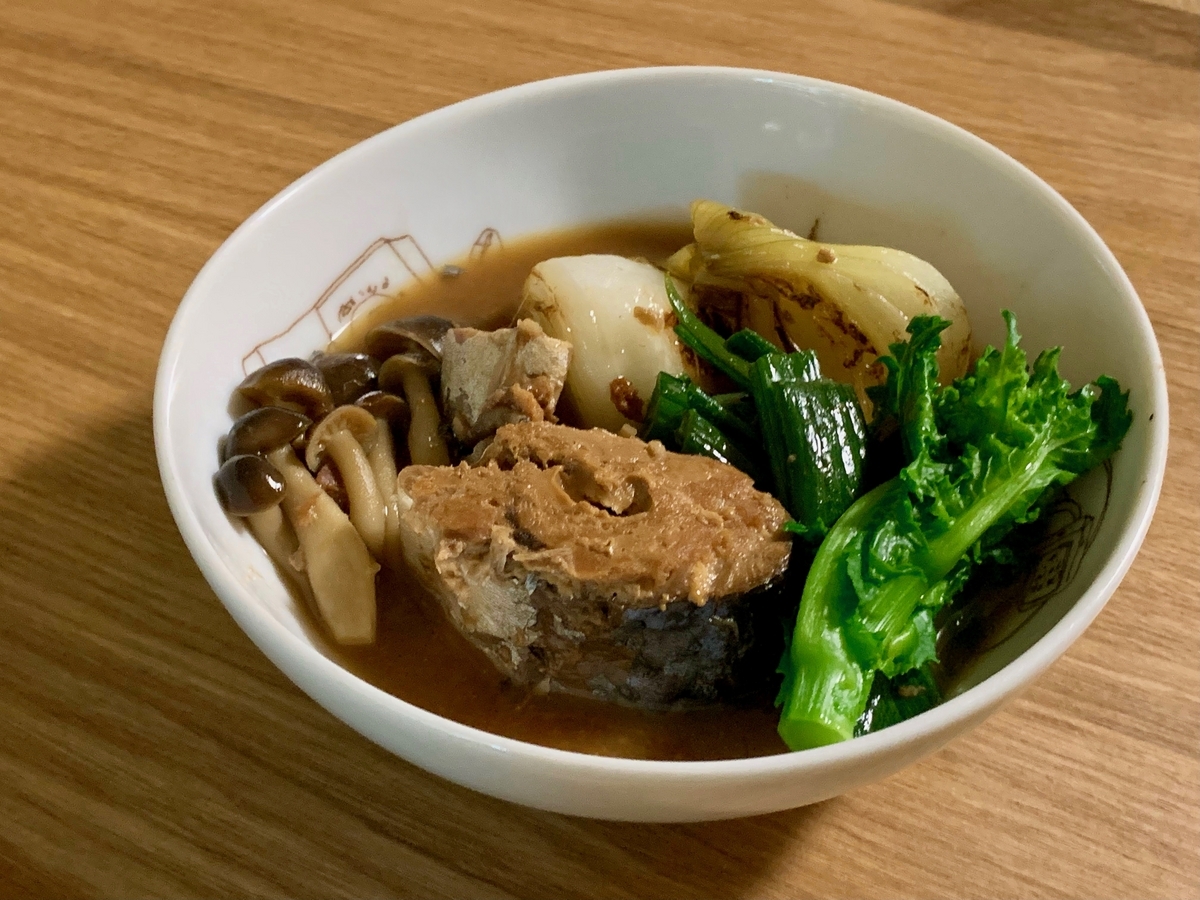 さばの缶詰と新玉葱と菜の花のさっと煮