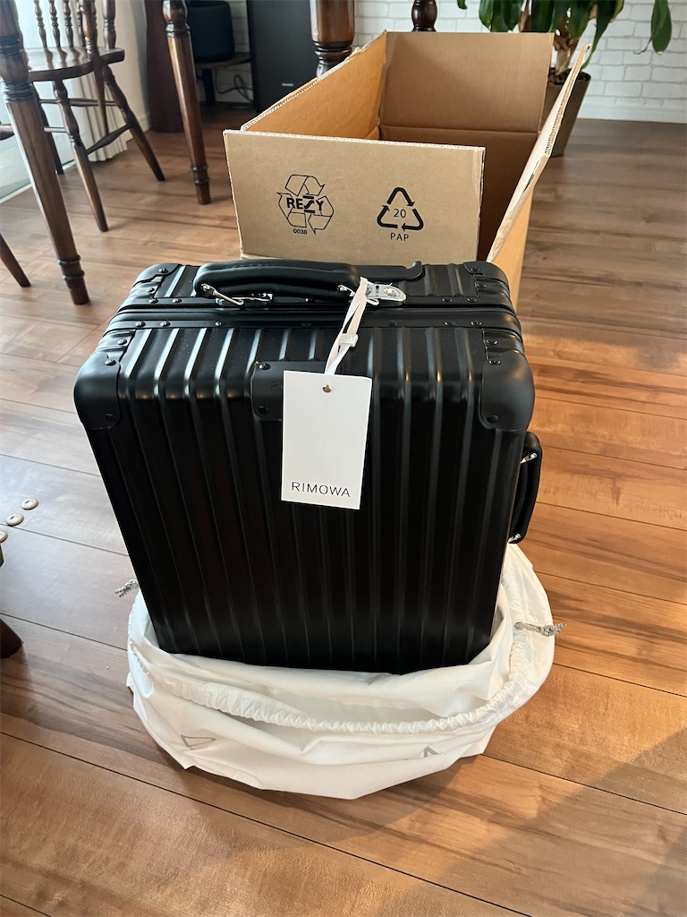 リモワ クラシック キャビン ブラック RIMOWA Classic Cabin MAD】RIMOWA（リモワ）クラシックキャビンの黒を買いました