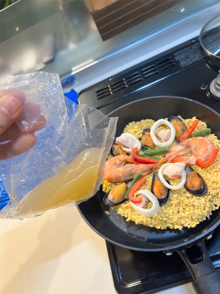 西友で安売りされてた「チョイ高級な冷凍パエリア」がビビるほどウマ