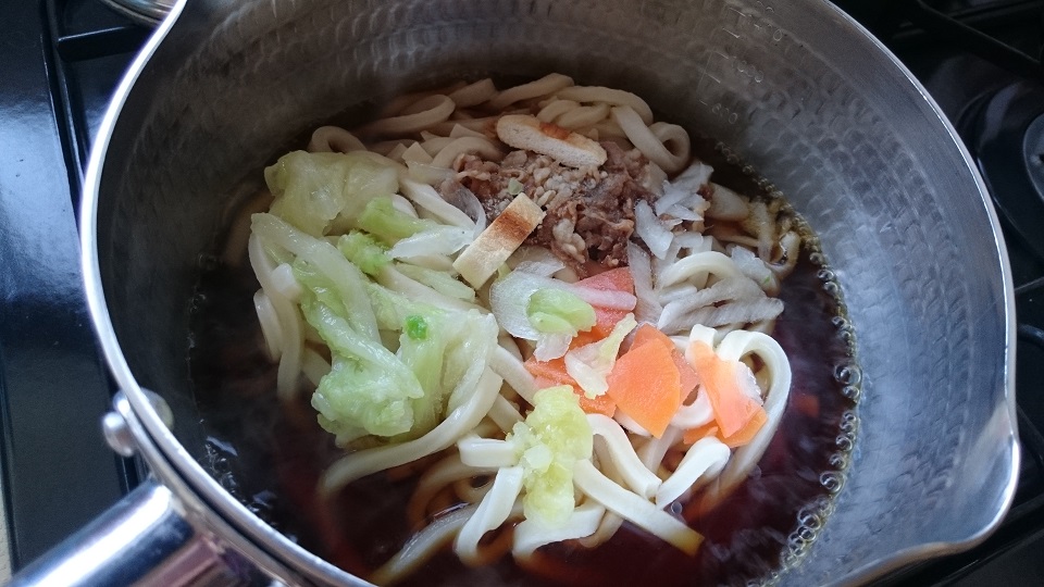 キンレイの お水がいらない牛すき焼うどん を食べてみた にじいろでいず