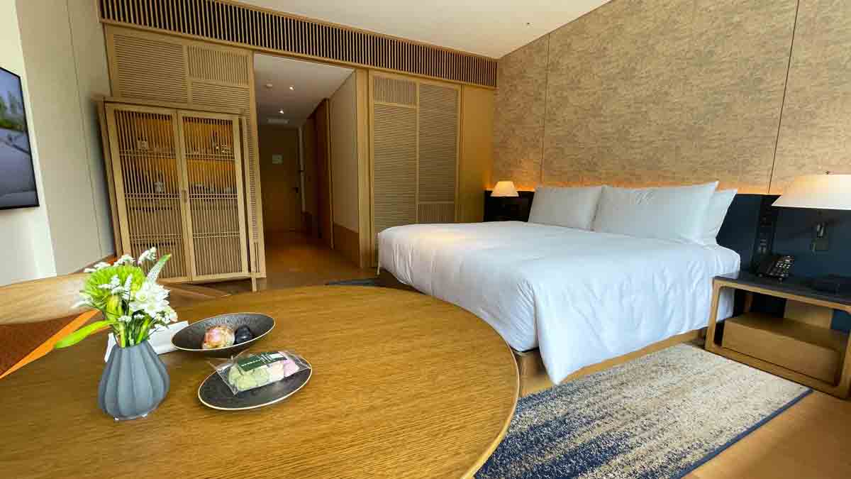 ROKU KYOTO, LXR宿泊記 客室