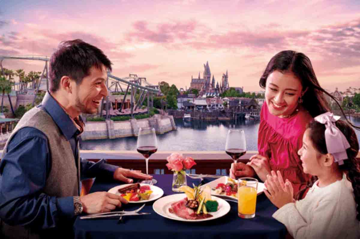 ユニバーサル VIP エクスペリエンス・プライベート・ツアー（8時間）とLuminant ~ VIP Private Lounge and Dining ~