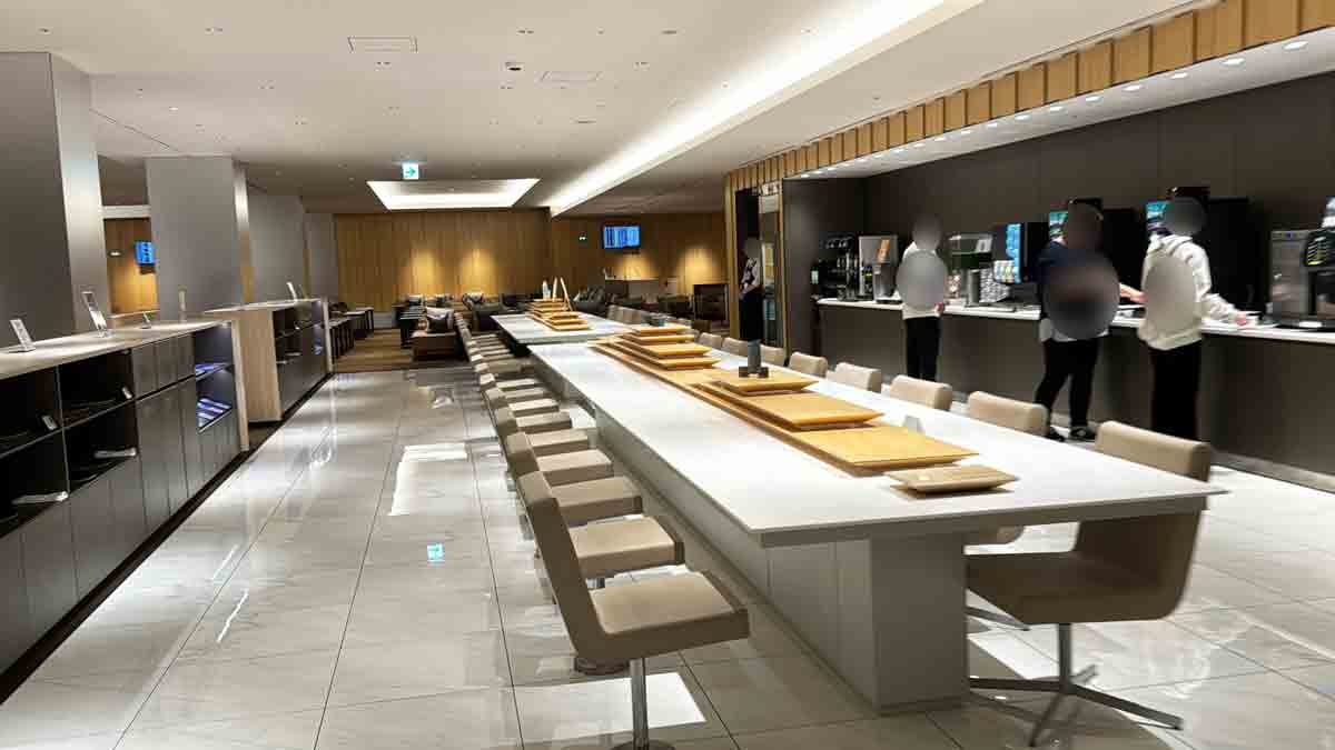 ANAアメックスプレミアムカードの空港ラウンジとは？ANAラウンジと国内