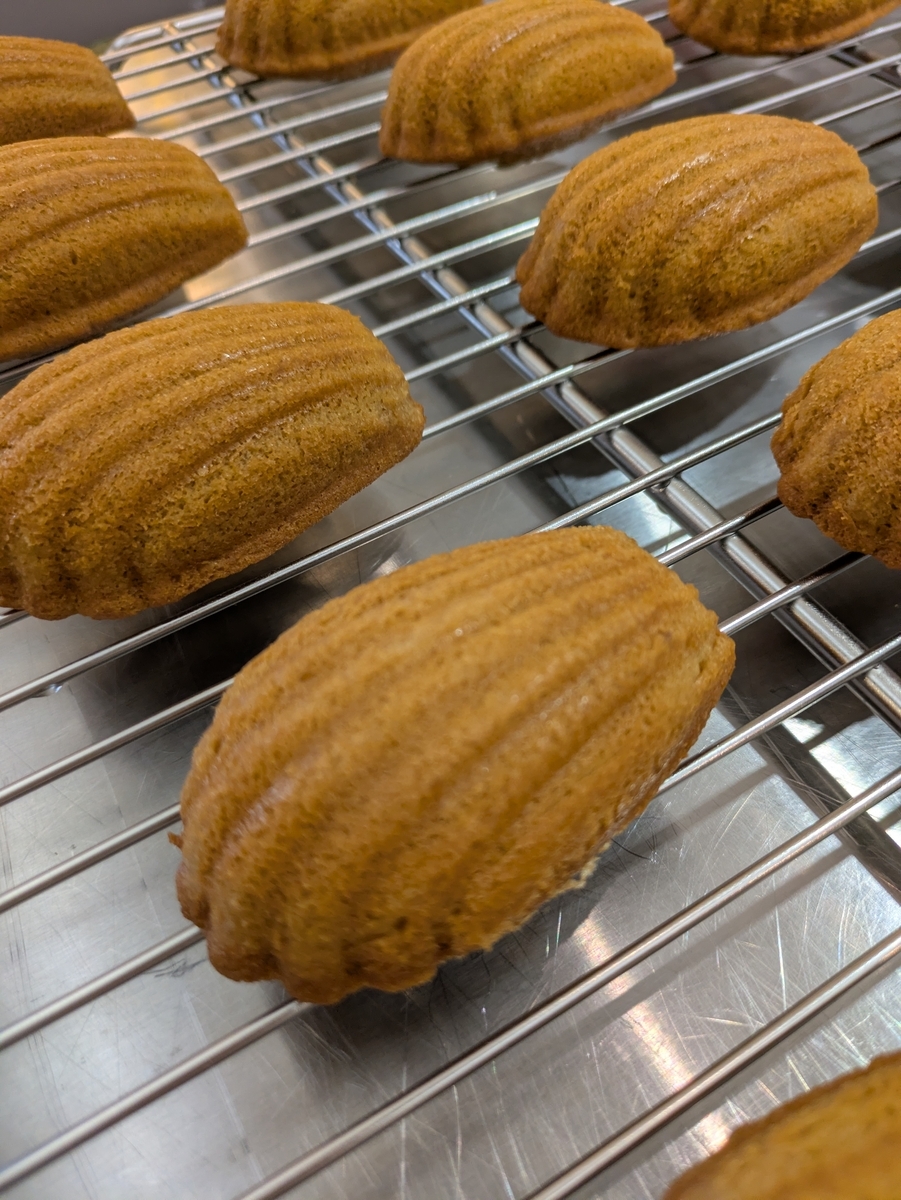 焼き菓子の季節ですね～ - 愛と友情の「金のマドレーヌ工場」＠五反田 東京