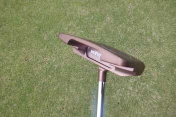 Bettinardi QB8 Center 2025 putter close up sole view
