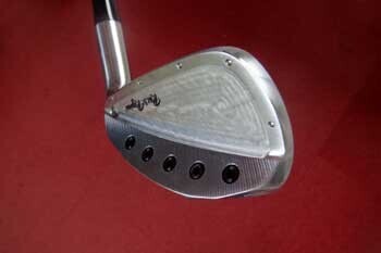 KAMUIWORKS Rex & Regina iron, designed for advanced golfers looking for precision and forgiveness