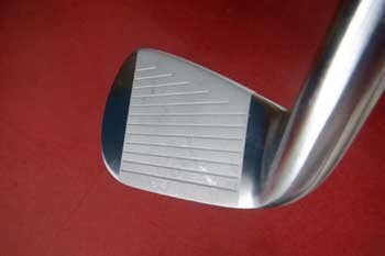 KAMUIWORKS Rex & Regina Iron, perfect for approach shots, offering increased distance and control with minimal offset