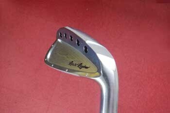 Rex & Regina iron set, featuring precision engineering for optimal shot consistency and ball control