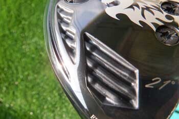 EMILLID BAHAMA CV10s_BLACK UT crafted for optimal shot control and distance