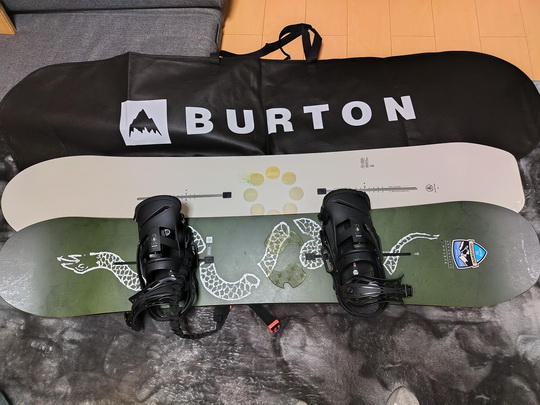 5回使用 BURTON DESCENDANT 155cm＋CUSTOM Mサイズ 5回使用 BURTON DESCENDANT 155cm＋CUSTOM Mサイズ ウィンター