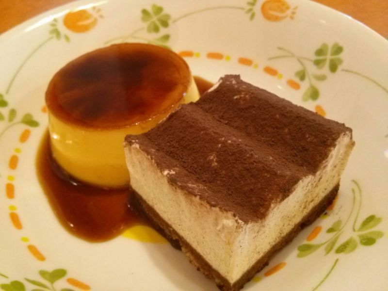 プリンとセミフレッドの盛り合わせ（ティラミス）