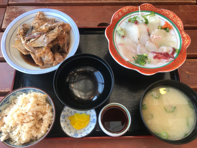 あら炊きと刺身の定食