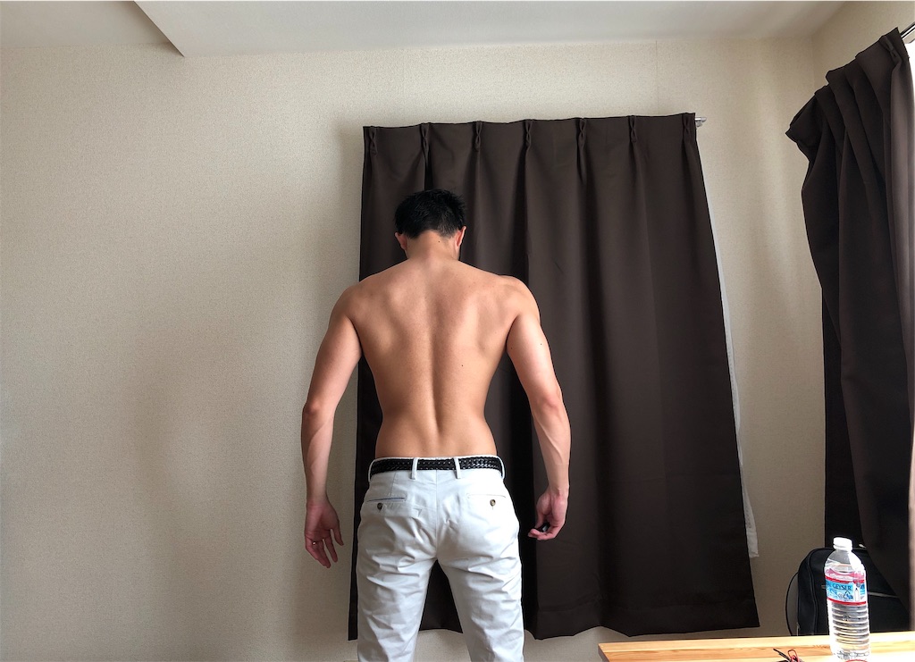 ベンチプレスmax80kgの体の見た目はどれくらい ガリガリが筋トレして何ヶ月かかった 筋トレ ミニマリストブログ