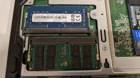 ThinkCentre M75q-1 Tiny を購入: SSD・メモリを増設