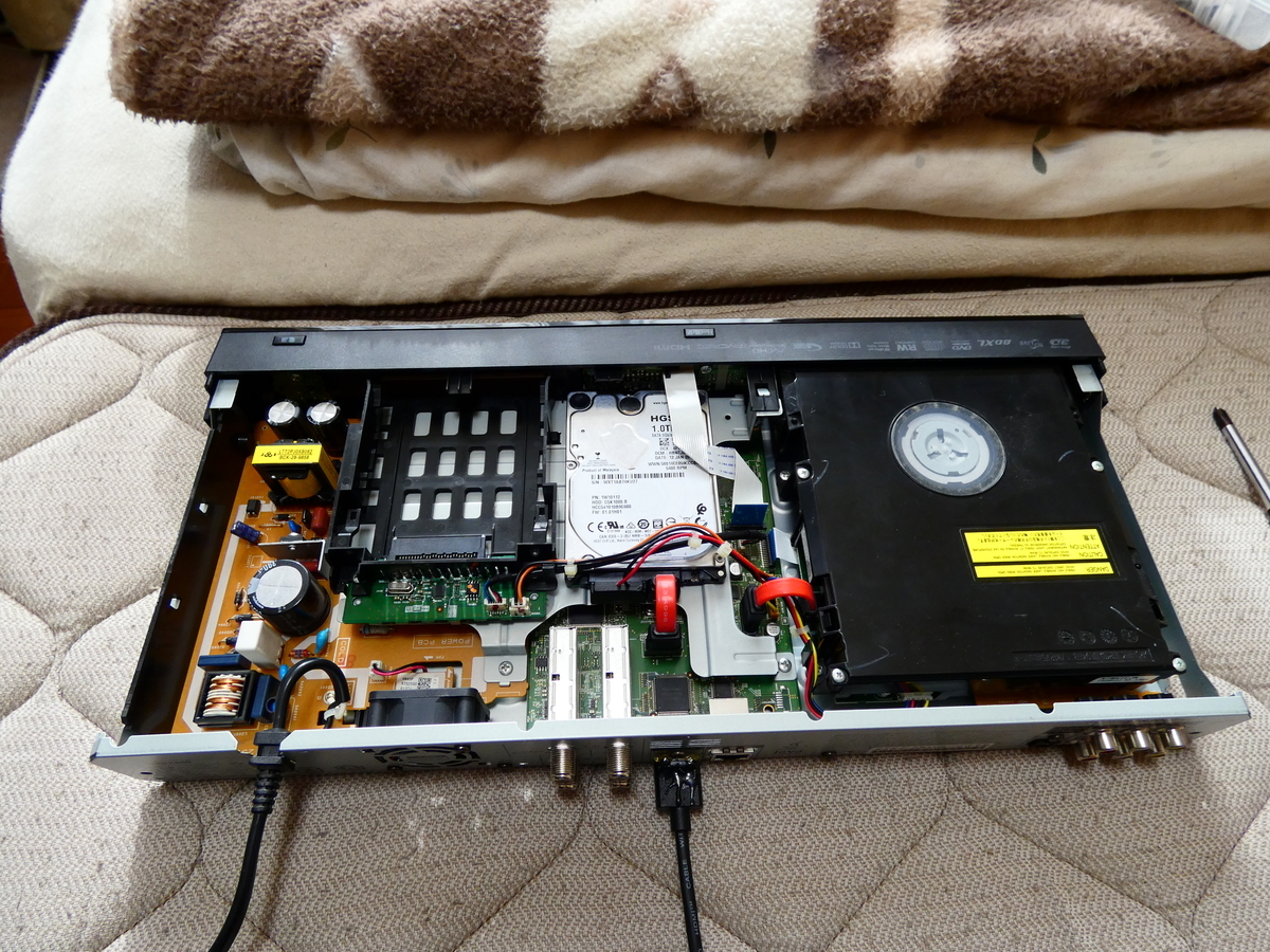 BDレコーダー(maxell製)BIV-R1021のHDDを急遽交換 - ごしごしくん