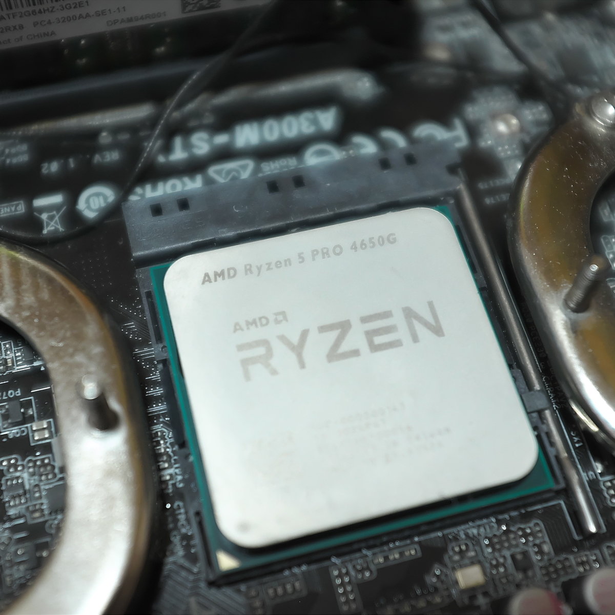 Windowsデスクトップ DeskMini A300 Win11 Ryzen5 PRO 4650G 16G DeskMini A300にRyzen 5 Pro 4650Gを搭載して感じたこと