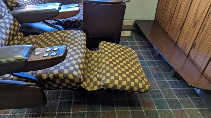 JR九州 787系 特急みどり DXグリーン車