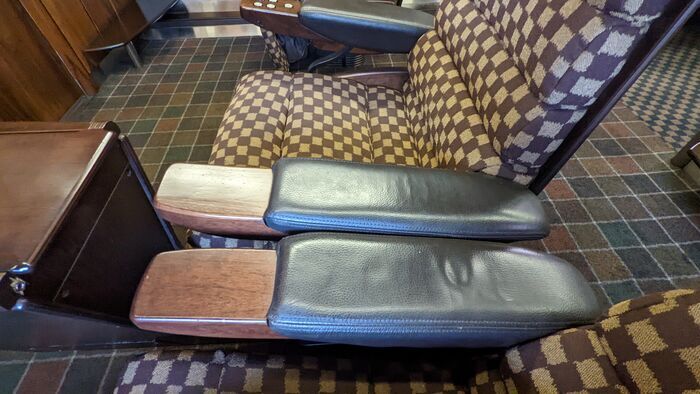 JR九州 787系 特急みどり DXグリーン車