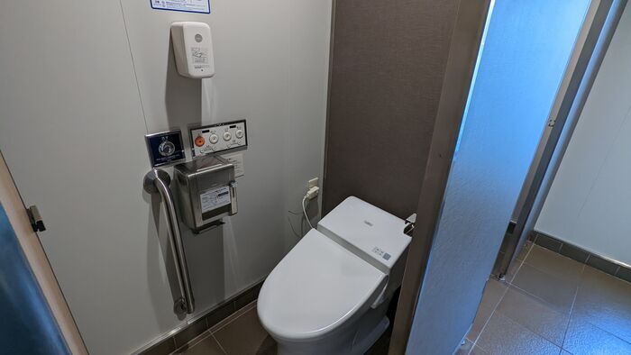 宇和島運輸フェリー　あかつき丸　トイレ