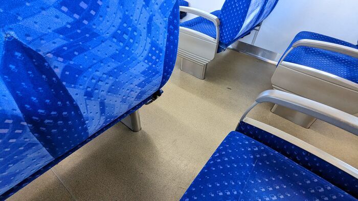 西日本鉄道 西鉄天神大牟田線 3000形電車 座席