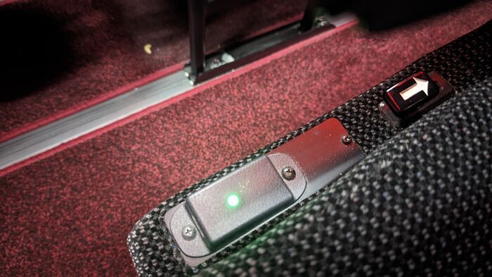 四国高速バス さぬきエクスプレス福岡号 3列独立シート USBポート