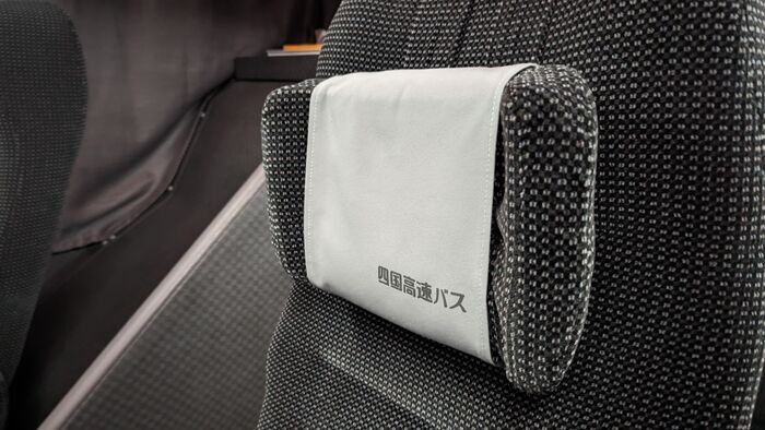 四国高速バス さぬきエクスプレス福岡号 3列独立シート