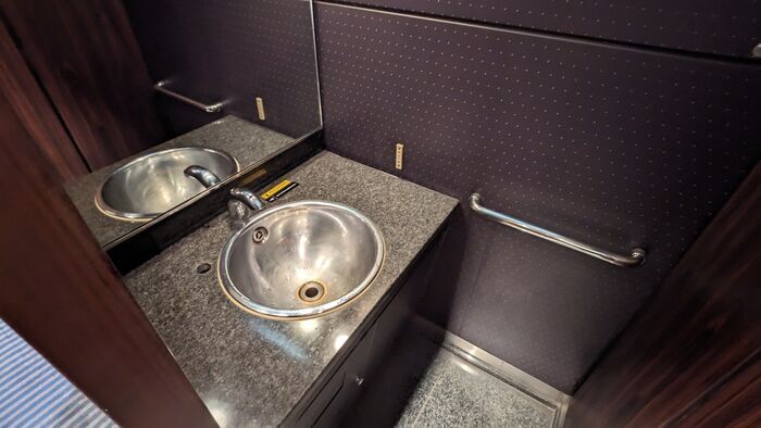 JR九州 787系 特急かささぎ 洗面室