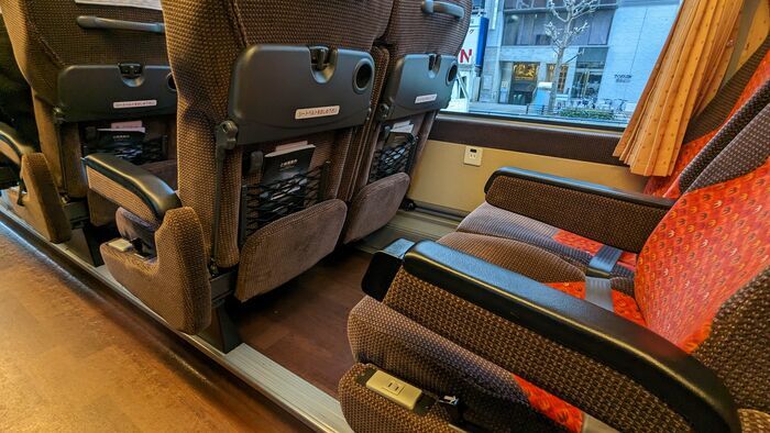 JR東海バス 名神ハイウェイバス京都線 4列ワイド・シート