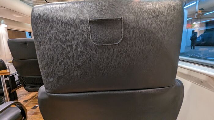 JR九州 885系 特急ソニック グリーン車