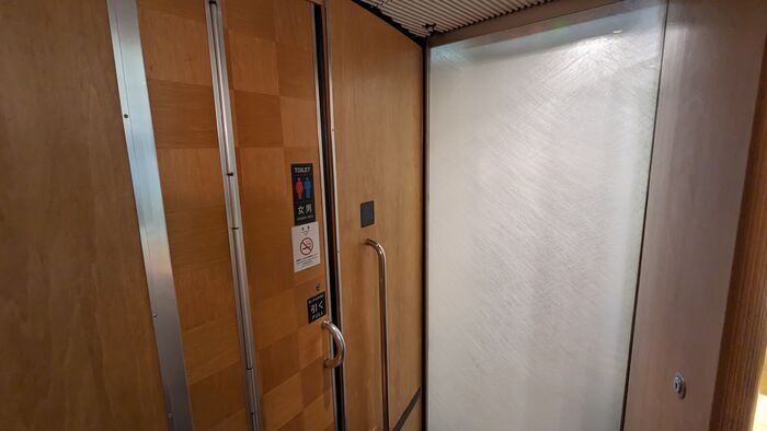 JR九州 885系 特急ソニック トイレ