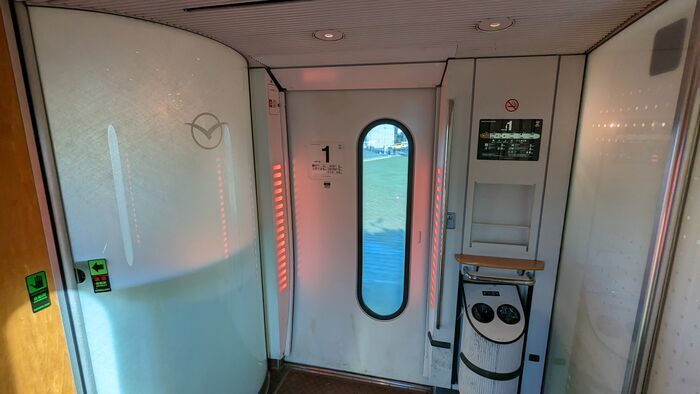 JR九州 885系 特急ソニック デッキ