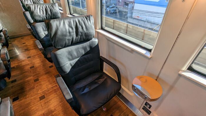 JR九州 885系 特急ソニック グリーン車