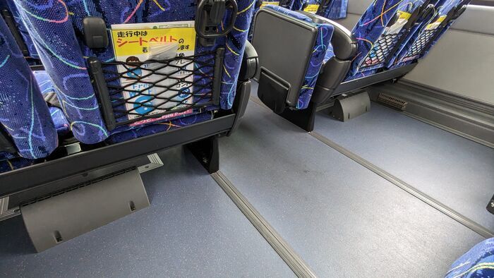 サンデン交通　ふくふく号　座席