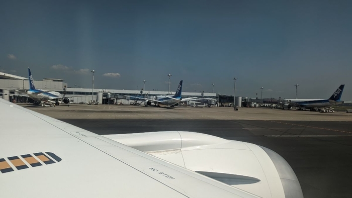 ANA ANA242便 普通席 搭乗記 福岡空港⇒羽田空港