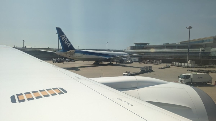ANA ANA242便 普通席 搭乗記 福岡空港⇒羽田空港