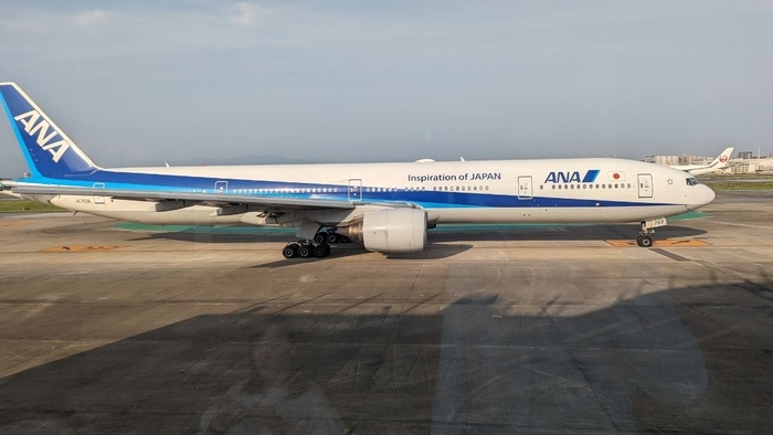 ANA B777-300 福岡空港
