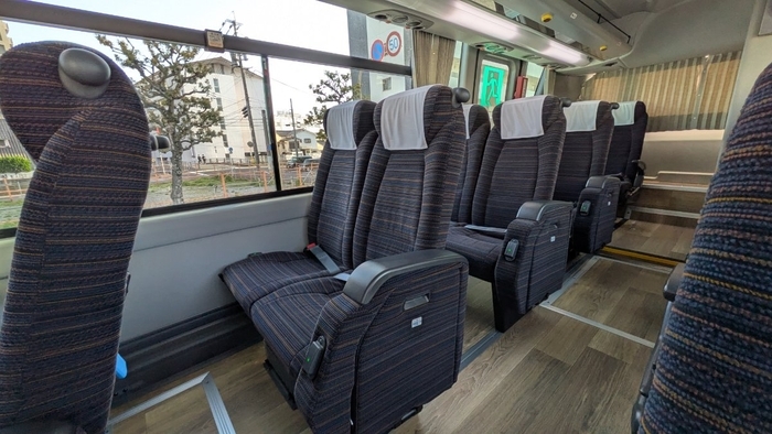 西鉄バス とよのくに号 4列シート