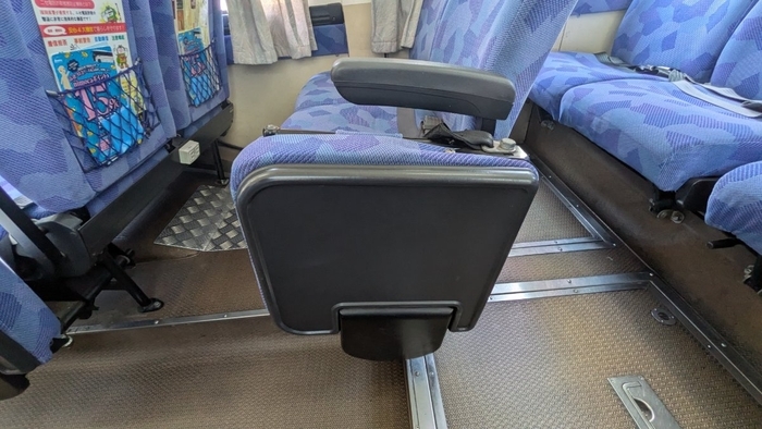 西鉄バス 天神~直方線 B高 4列シート