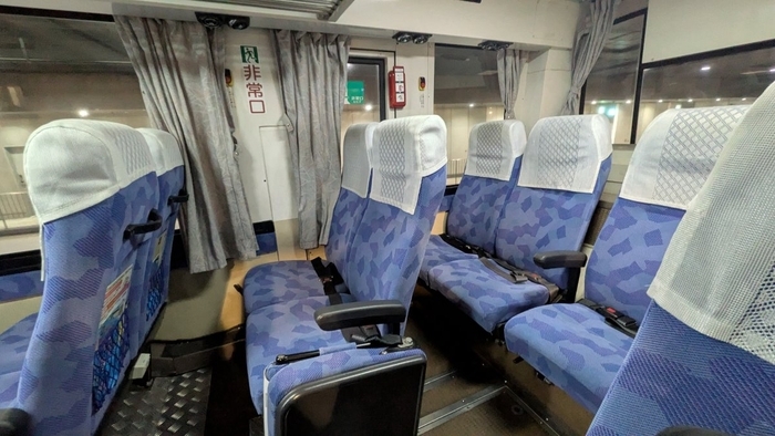 西鉄バス 天神~直方線 B高 4列シート