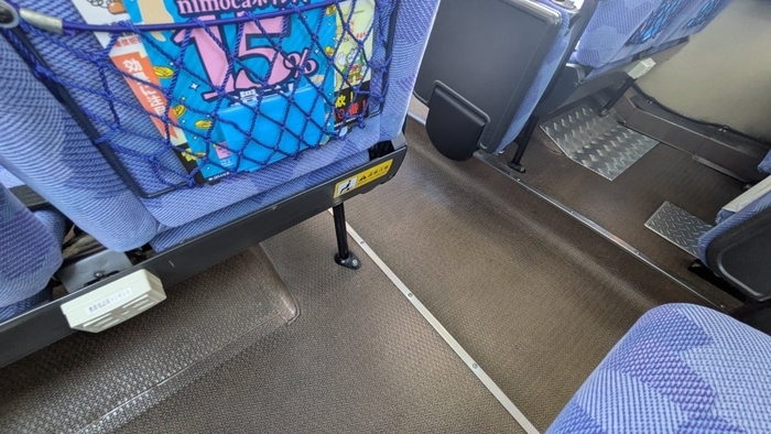 西鉄バス 天神~直方線 B高 4列シート